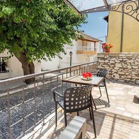 Apartamento Oikos Daretsou Theologos  Exterior foto