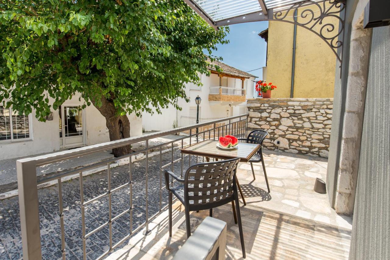 Apartamento Oikos Daretsou Theologos  Exterior foto